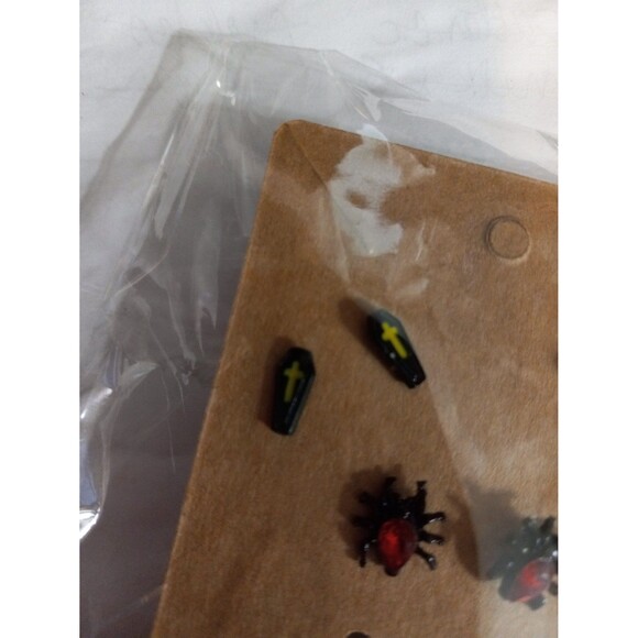 Halloween Earrings Set of 4 Coffins Skulls Spiders Glitter Jack-o-Lanterns - Picture 2 of 6